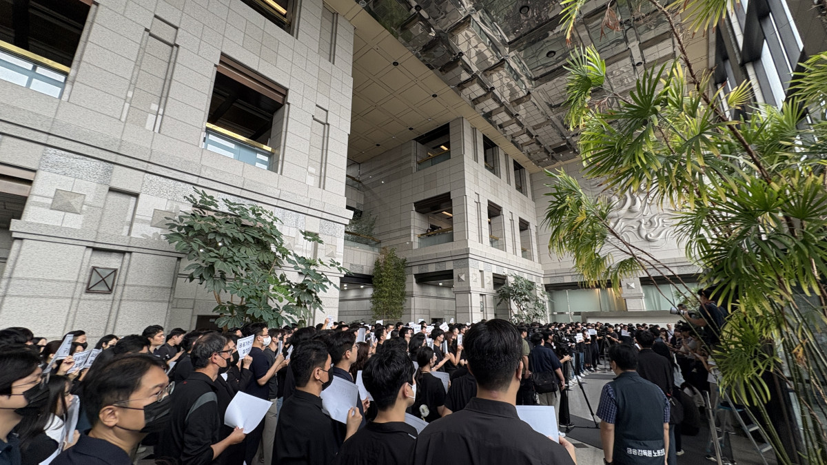 ▲9일 오전 서울 영등포구 여의도 금융감독원 본원 1층 로비. @hihello (정회인 기자)