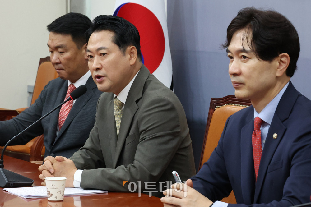 ▲장동혁 국민의힘 대표가 9일 서울 여의도 국회에서 정청래 더불어민주당 대표 교섭단체 대표 연설에 대해 입장을 밝히고 있다. 고이란 기자 photoeran@