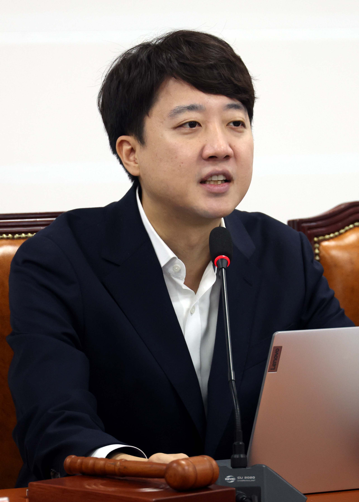 ▲이준석 개혁신당 대표가 25일 오전 서울 여의도 국회에서 열린 최고위원회의에서 발언을 하고 있다. 2025.08.25.  (뉴시스)