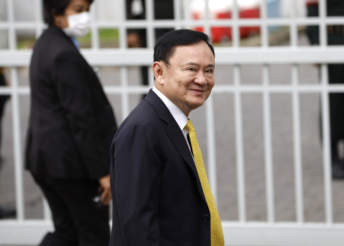 ▲9일(현지시간) 탁신 친나왓 전 태국 총리가 선고를 앞두고 대법원에 출석하고 있다. (방콕/EPA연합뉴스)