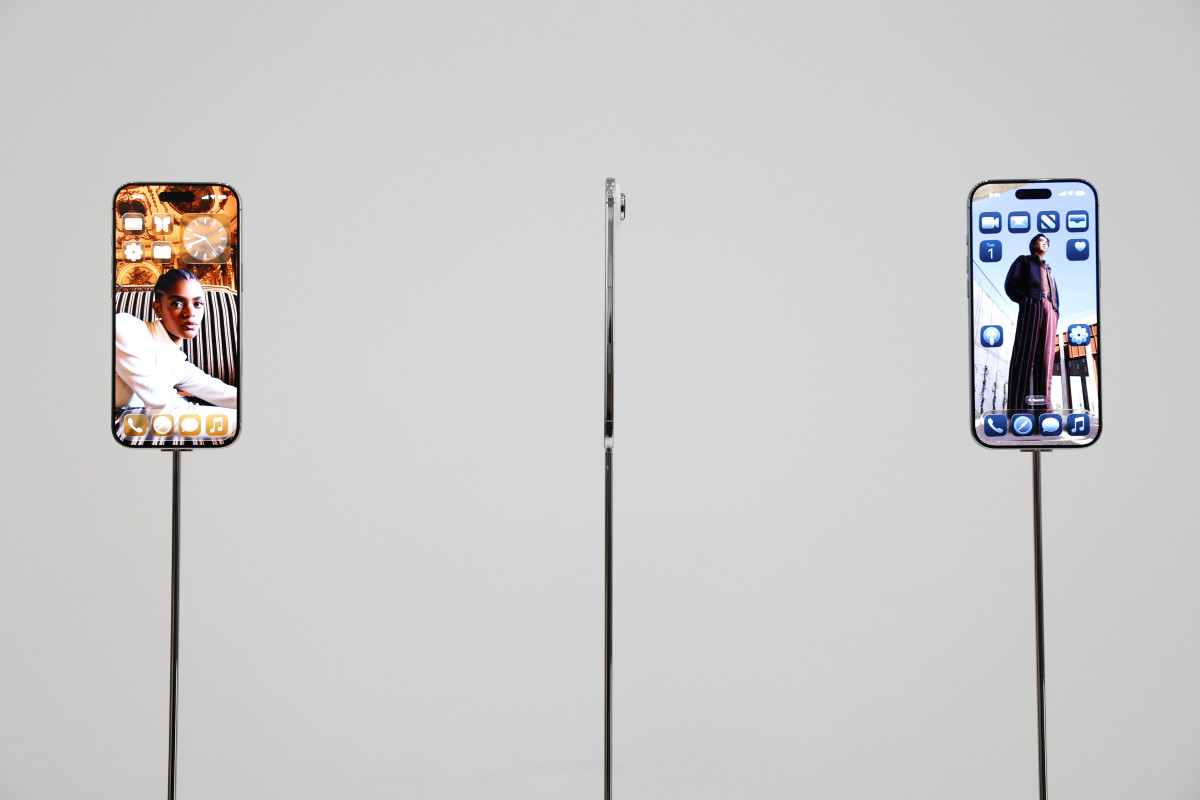 ▲9일(현지시간) 미국 캘리포니아주 쿠퍼티노에 있는 애플 파크 캠퍼스에서 열린 연례 애플 제품 출시 행사에서 전시된 '아이폰 에어' 모델. (캘리포니아/EPA연합뉴스)