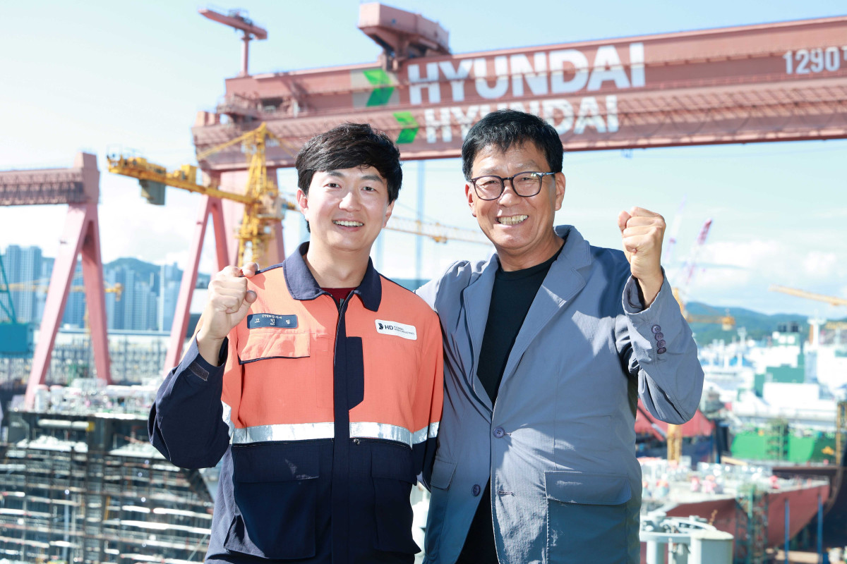 ▲조선업계 최초 ‘부자(父子) 명장’ HD현대중공업 고민철 기사, 고윤열 씨(퇴직사우) (HD현대)