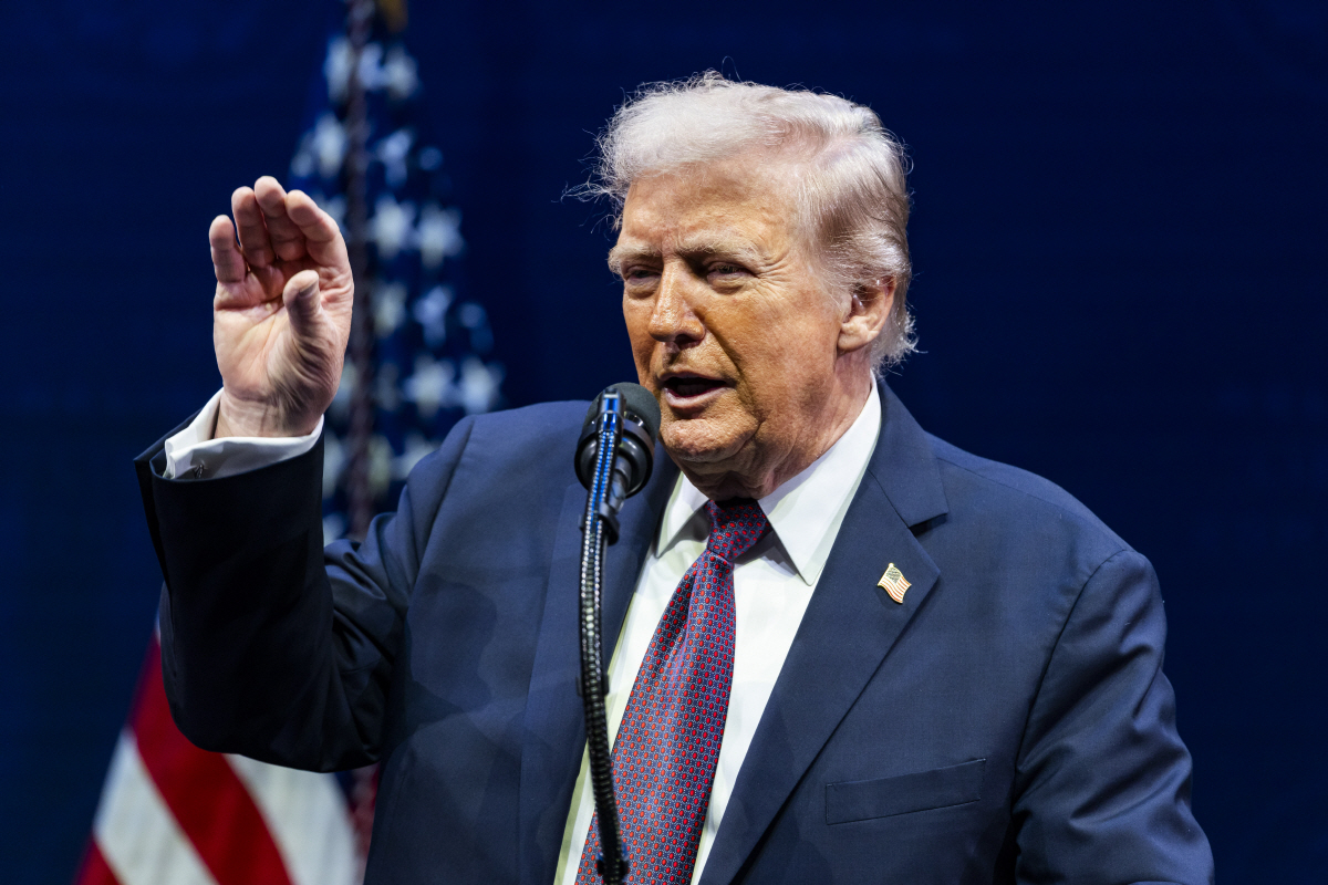 ▲도널드 트럼프 미국 대통령이 8일(현지시간) 성경박물관에서 연설하고 있다. 워싱턴D.C./EPA연합뉴스