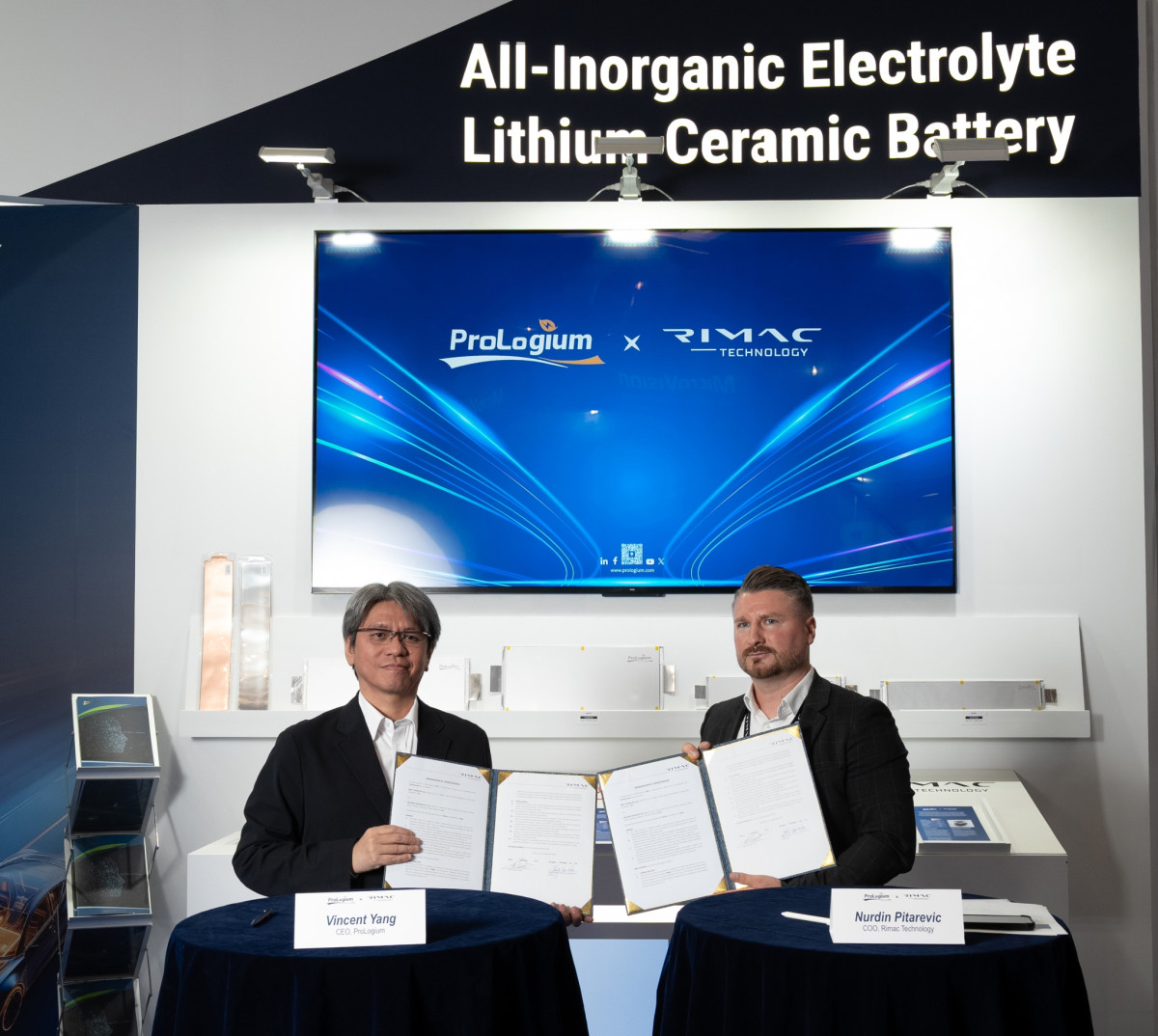 ▲대만의 전고체 배터리 선도 기업 프롤로지움(ProLogium)과 고성능 전기차 기술을 보유한 리막 테크놀로지(Rimac Technology)가 독일 뮌헨에서 열린 ‘IAA Mobility 2025’에서 전략적 양해각서(MOU)를 체결했다.  (사진제공=이브이첨단소재)
