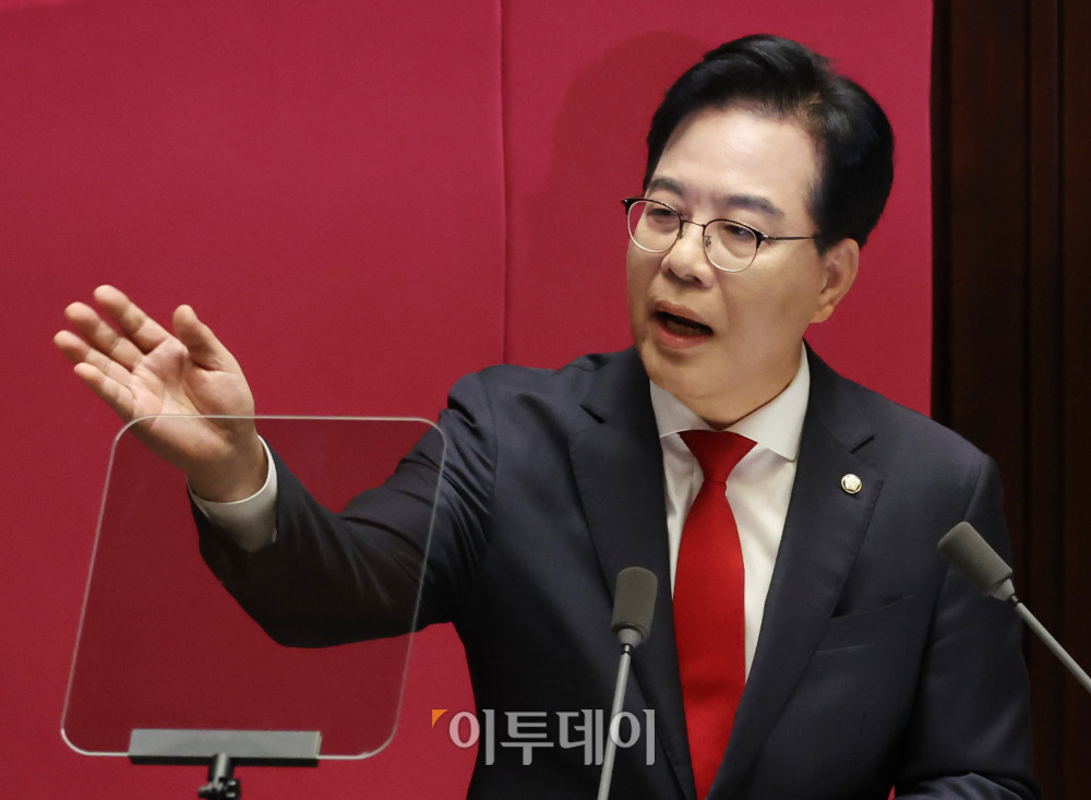 ▲송언석 국민의힘 원내대표가 10일 서울 여의도 국회 본회의에서 교섭단체 대표 연설을 하고 있다. 고이란 기자 photoeran@