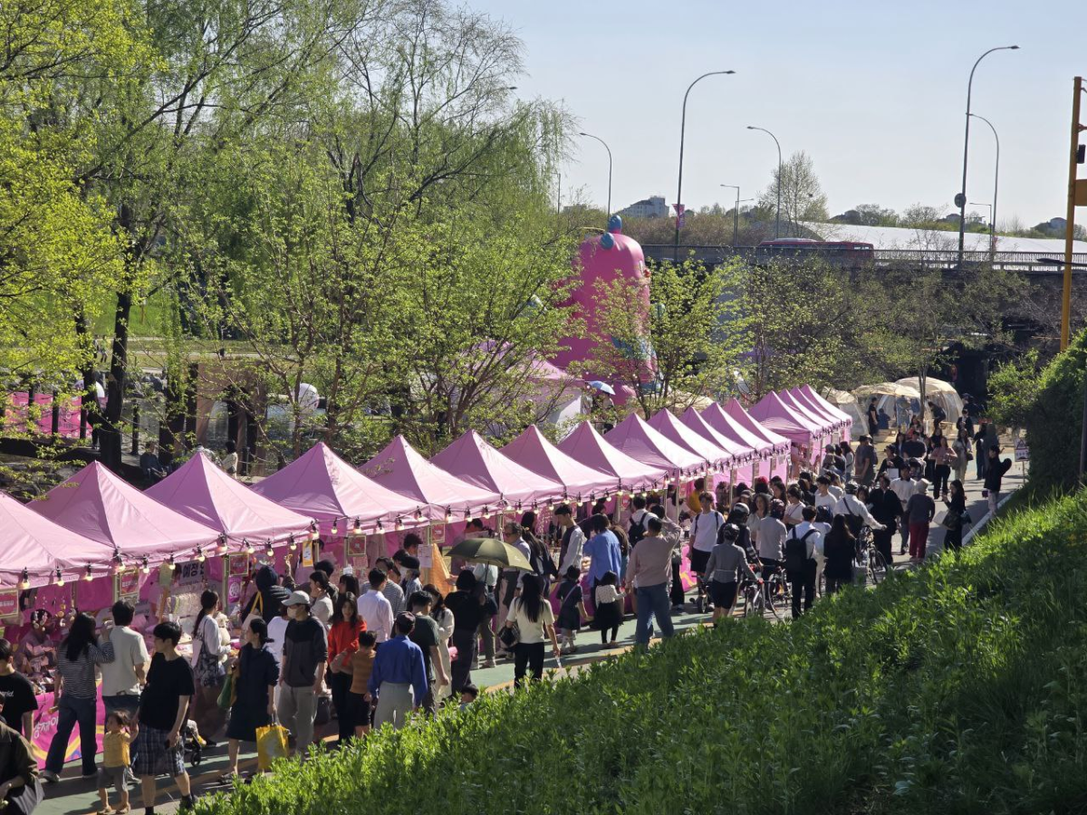 ▲양재아트살롱 봄마켓 운영 사진 (서초구)
