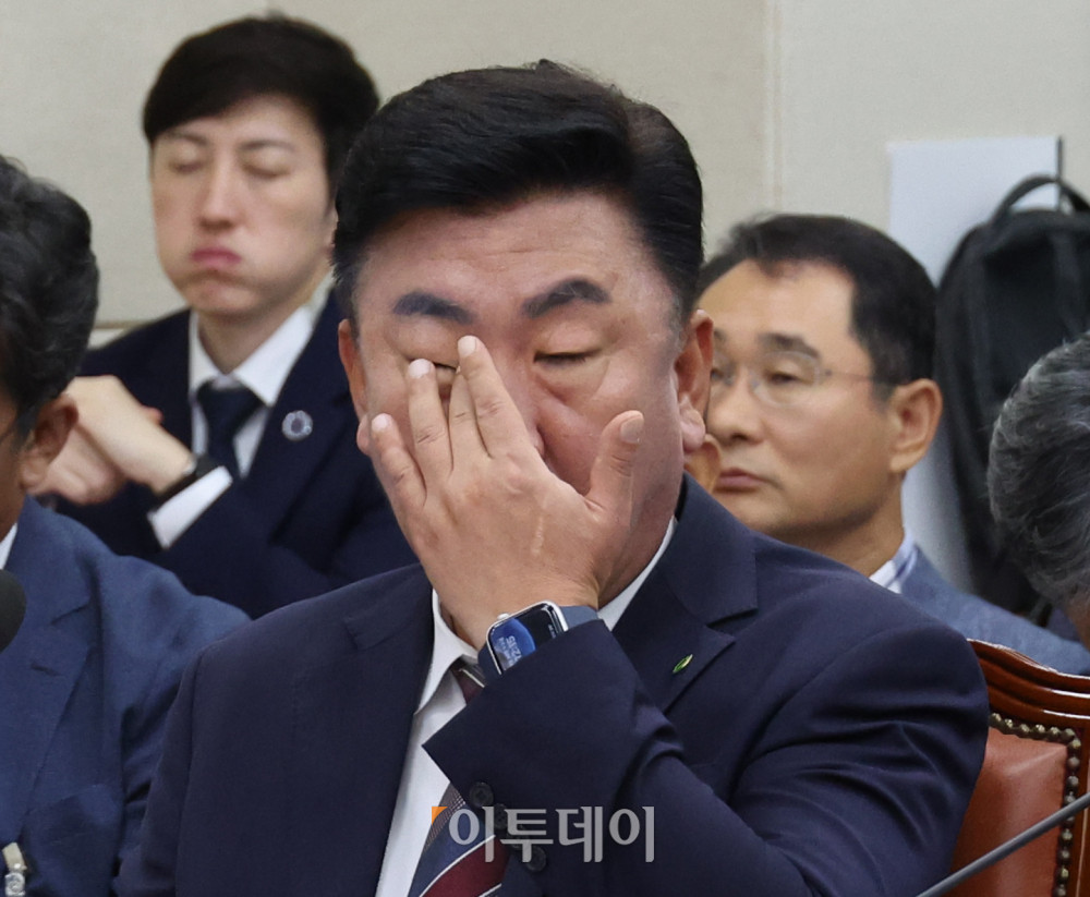 ▲이범석 청주시장이 10일 서울 여의도 국회 행정안전위원회에서 열린 오송참사 국정조사 기관보고에 참석하고 있다. 고이란 기자 photoeran@