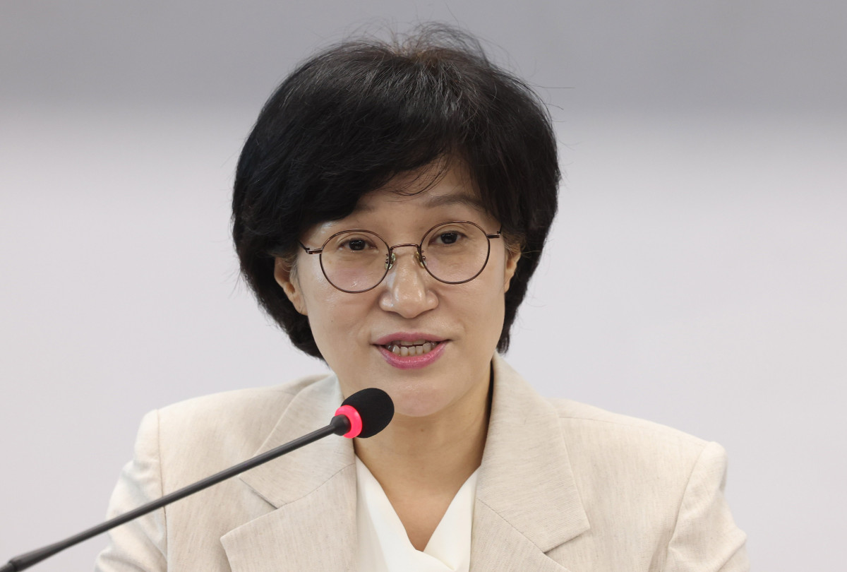 ▲원민경 여성가족부 장관이 10일 오후 서울 종로구 정부서울청사에서 열린 취임식에서 취임사를 하고 있다. (뉴시스)