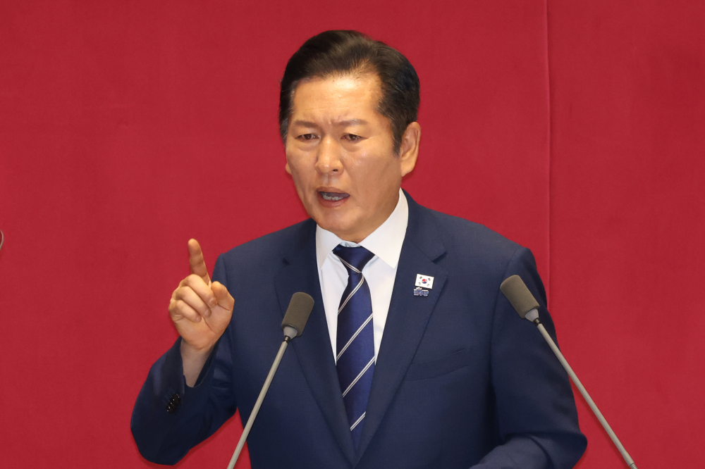 ▲정청래 더불어민주당 대표가 9일 서울 여의도 국회 본회의에서 교섭단체 대표 연설을 하고 있다.  (고이란 기자 photoeran@)