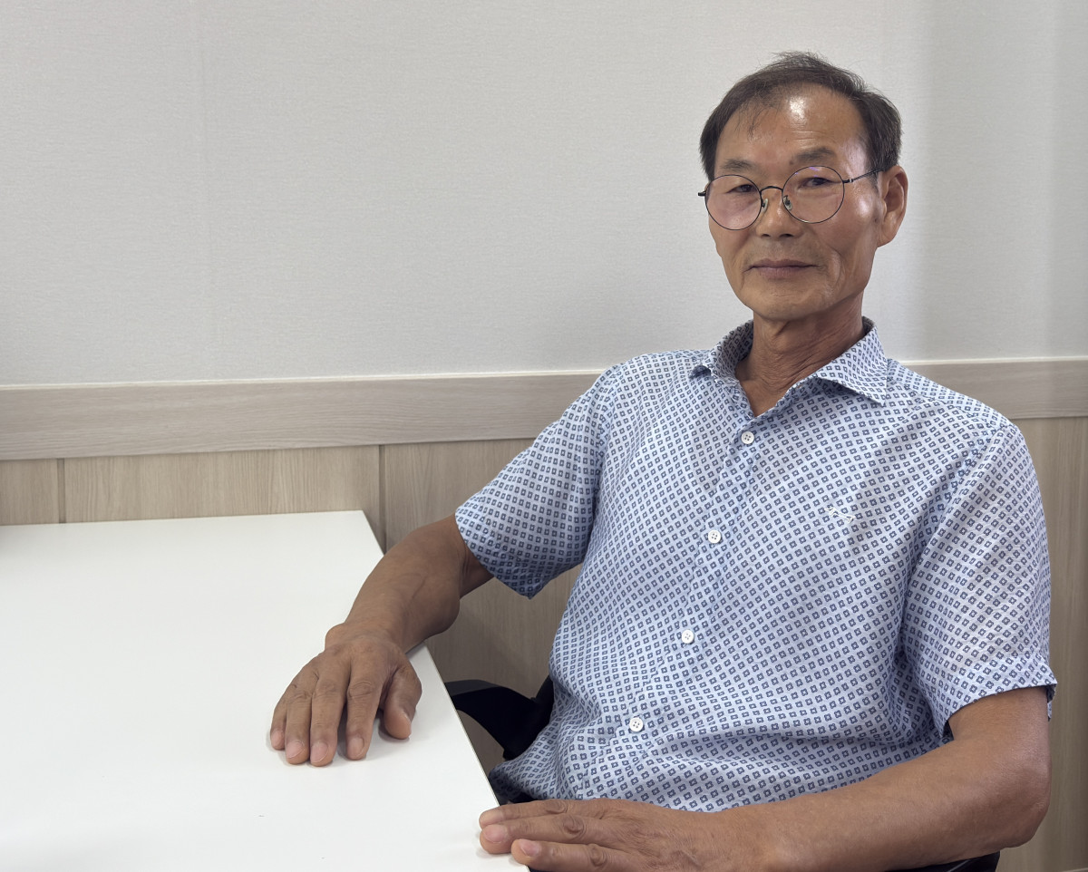 ▲황의창 한국포도수출연합 전 대표이사가 경북 상주에 있는 한국포도수출연합 사무실에서 본지와 인터뷰를 하고 있다. (조아라 기자 abc@)