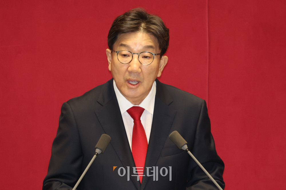 ▲불법 정치자금 수수 혐의로 구속영장이 청구된 권성동 국민의힘 의원이 11일 서울 여의도 국회 본회의에서 자신의 체포동의안 표결을 앞두고 신상발언을 하고 있다. 고이란 기자 photoeran@