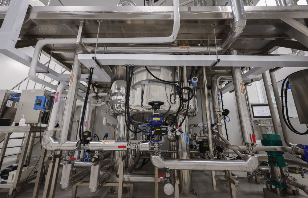 ▲아미코젠의 액상믹싱탱크 모습. (조현호 기자 hyunho@)