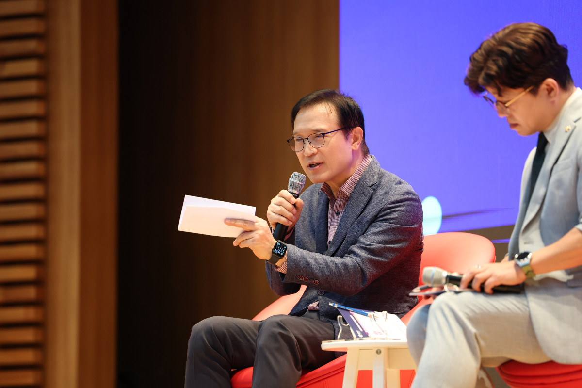 ▲임태희 경기도교육감이 12일 성남시 경기창조경제혁신센터에서 열린 제1회 ‘찾아가는 경기학부모교육 시리즈’대해 이야기 하고 있다. (경기도교육청)