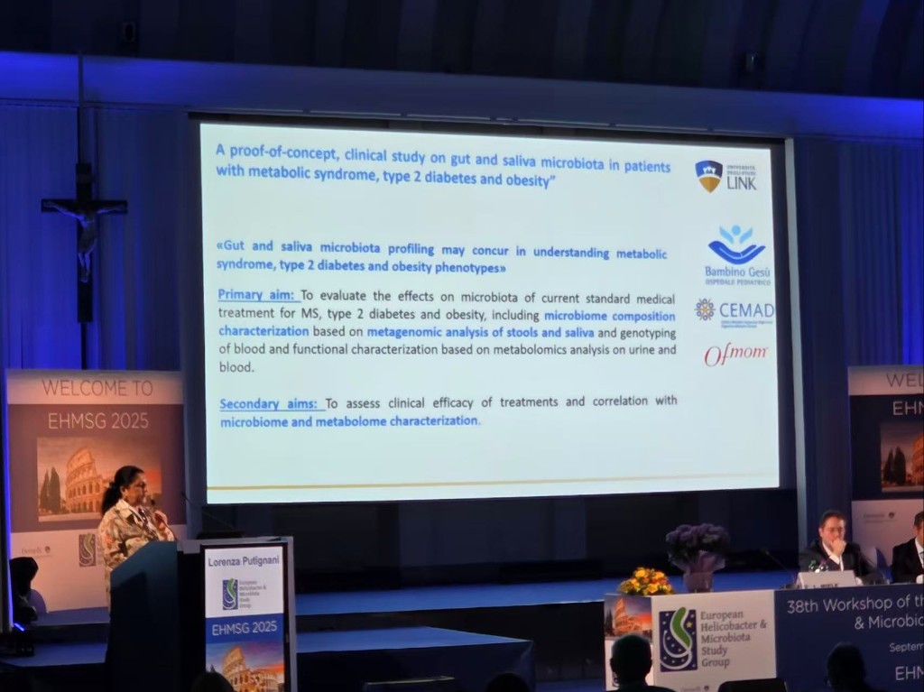 ▲로렌자 푸티냐니 교수가 EHMSG 제38차 연례 워크숍에서 당뇨·비만 환자의 특이적 미생물 분포 특성을 발표하고 있다. (사진제공=코리그룹)