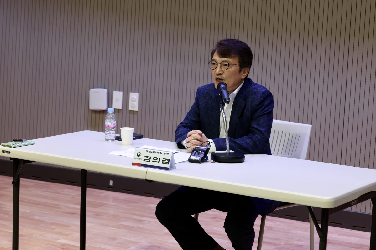 ▲11일 김의겸 새만금개발청장이 국토부 기자단과 만나 새만금의 비전을 밝히고 있다. (사진제공=새만금개발청)