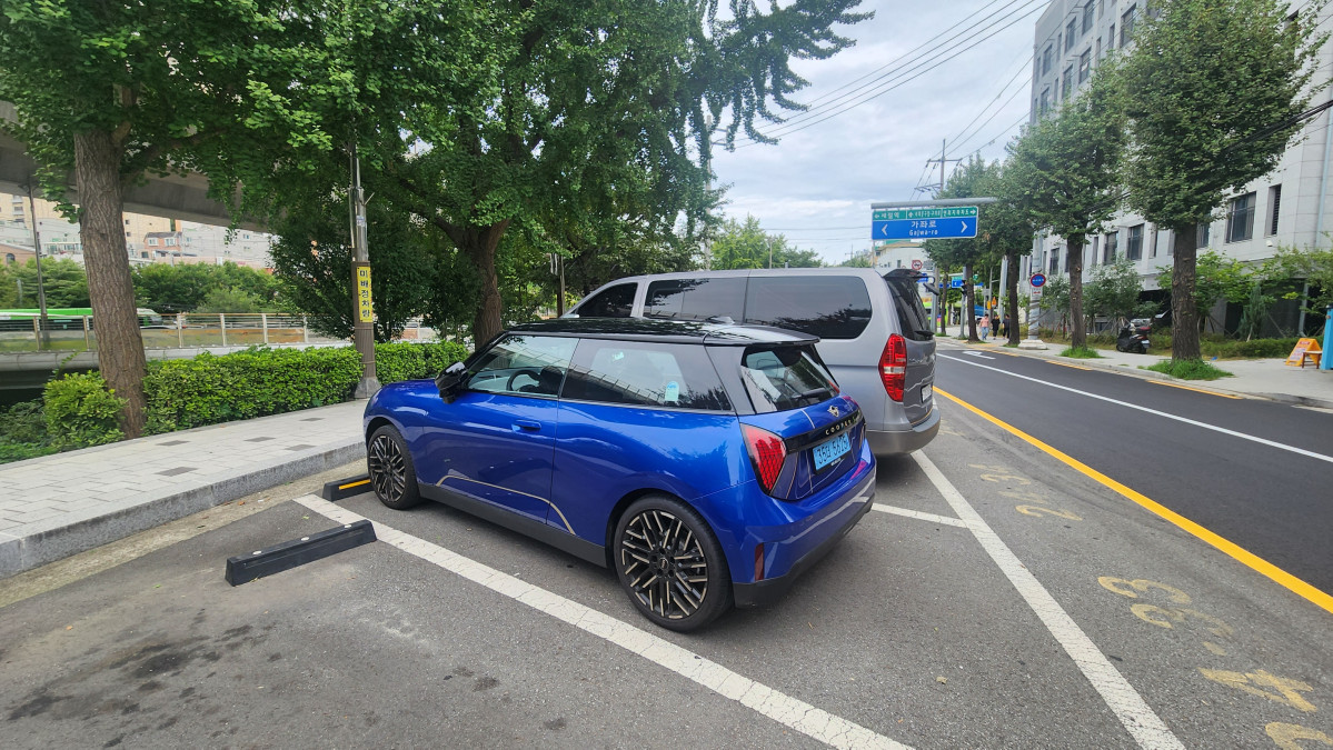 ▲MINI 쿠퍼 측면부. 김채빈 기자 chaebi@