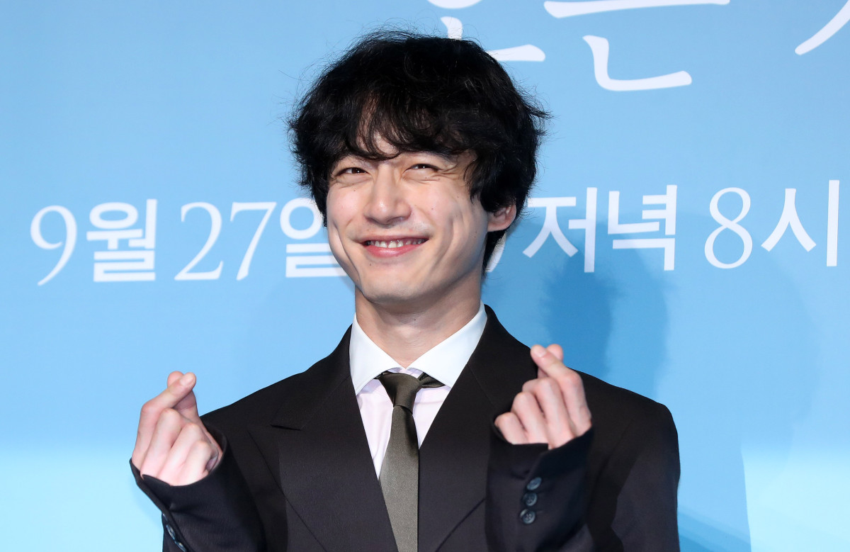 ▲배우 사카구치 켄타로가 지난해 9월 12일 오전 서울 중구 웨스틴조선에서 열린 쿠팡플레이 시리즈 '사랑 후에 오는 것들'(감독 문현성) 제작발표회에서 포즈를 취하고 있다. (뉴시스)