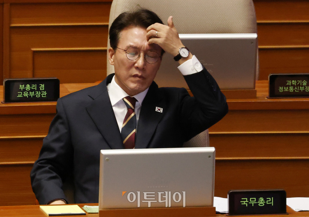 ▲김민석 국무총리가 15일 서울 여의도 국회 본회의에서 열린 정치 분야 대정부질문에 참석하고 있다. 고이란 기자 photoeran@