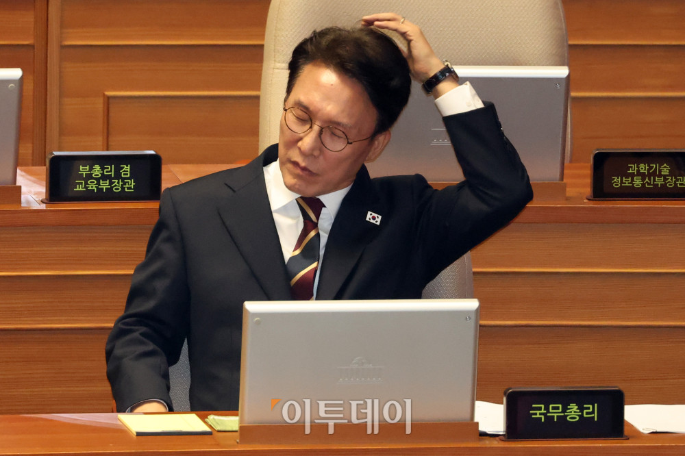 ▲김민석 국무총리가 15일 서울 여의도 국회 본회의에서 열린 정치 분야 대정부질문에 참석하고 있다. 고이란 기자 photoeran@