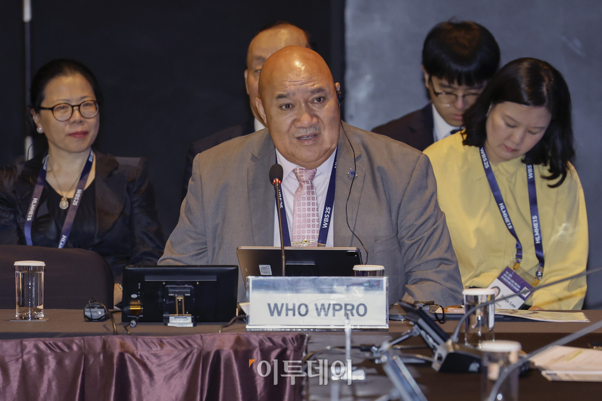▲사이아 마우 피우칼라 세계보건기구 서태평양지역사무소(WHO WPRO) 대표가 16일 서울 중구 신라호텔에서 열린 2025 APEC 보건과경제 고위급회의(HLMHE)에서 축사를 하고 있다. 조현호 기자 hyunho@