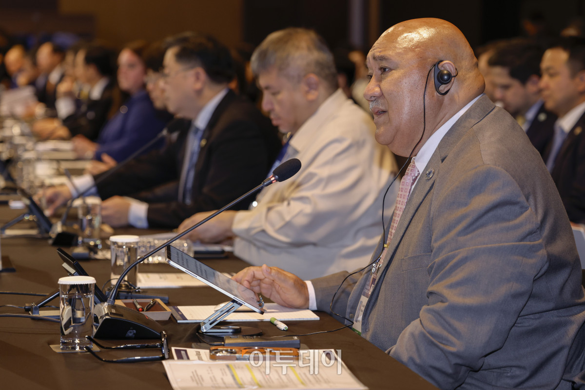 ▲사이아 마우 피우칼라 세계보건기구 서태평양지역사무소(WHO WPRO) 대표가 16일 서울 중구 신라호텔에서 열린 2025 APEC 보건과경제 고위급회의(HLMHE)에서 축사를 하고 있다. 조현호 기자 hyunho@