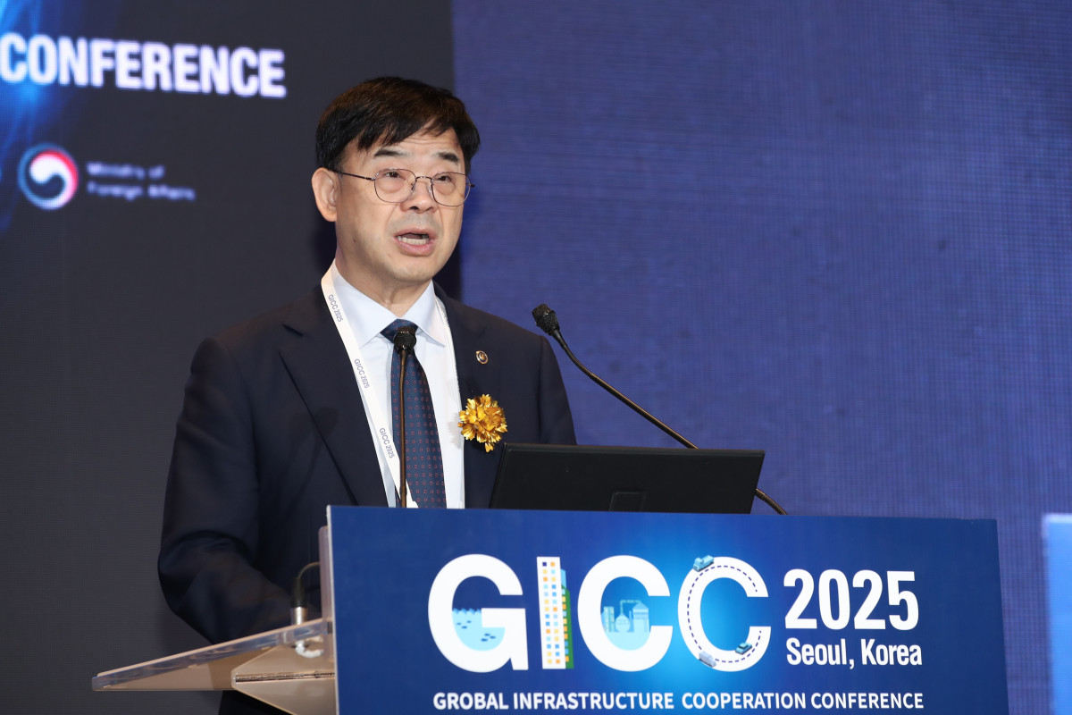 ▲이상경 국토부 1차관이 ‘글로벌 인프라 협력 콘퍼런스(GICC) 2025’에서 환영사를 하고 있다. (사진제공=국토교통부)