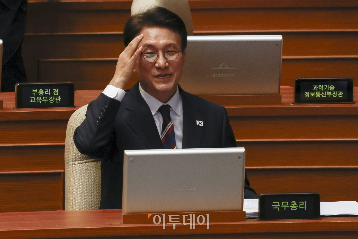 ▲김민석 국무총리가 16일 서울 여의도 국회 본회의에서 열린 외교·통일·안보 분야 대정부질문에 참석하고 있다. 조현호 기자 hyunho@