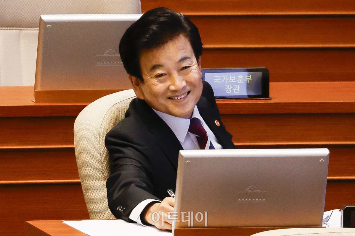 ▲정동영 통일부 장관이 16일 서울 여의도 국회 본회의에서 열린 외교·통일·안보 분야 대정부질문에 참석해 있다. 조현호 기자 hyunho@