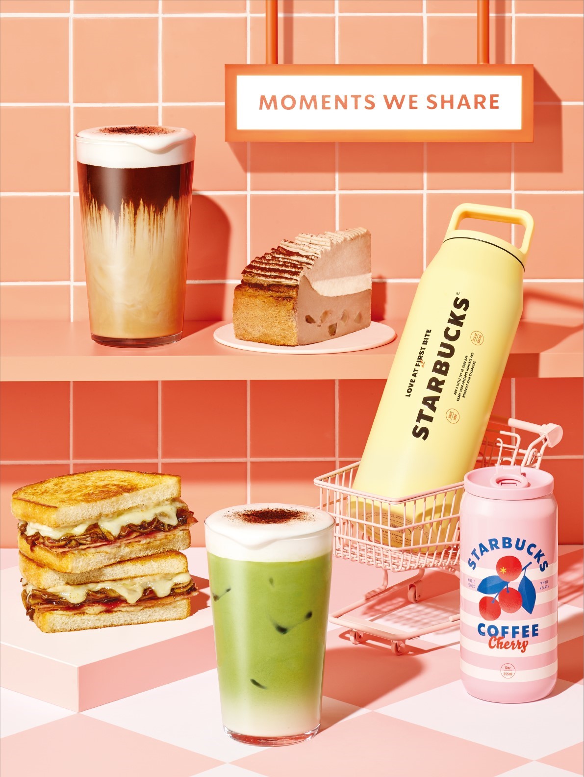 ▲스타벅스 코리아가 가을이 왔음을 알리는 ‘블랙 글레이즈드 라떼’의 출시를 시작으로, 따뜻한 가을 정취가 물씬 풍기는 신규 음료, 푸드, 굿즈 등을 새롭게 선보인다고 17일 밝혔다. (사진제공=스타벅스)