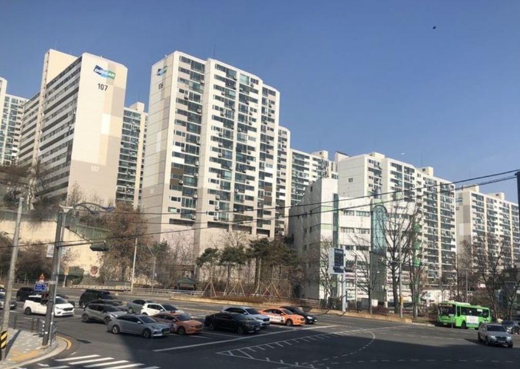 ▲서울 성동구 금호두산아파트 전경. (사진제공=금호두산 재건축 준비위)