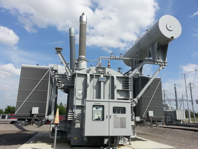 ▲미국 송전망에 설치된 효성중공업 765kV 초고압변압기. (사진제공=효성중공업)