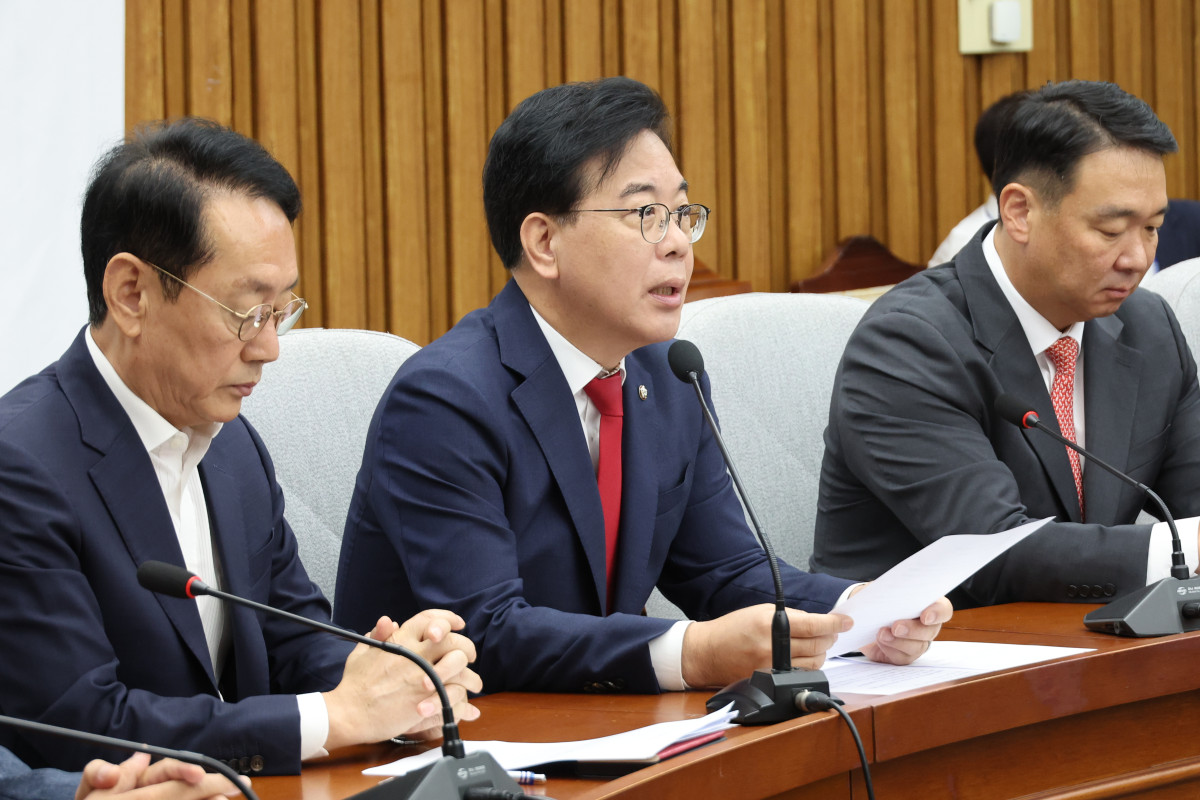 ▲국민의힘 송언석 원내대표가 19일 서울 여의도 국회에서 열린 원내대책회의에서 발언하고 있다. 2025.9.19 (연합뉴스)