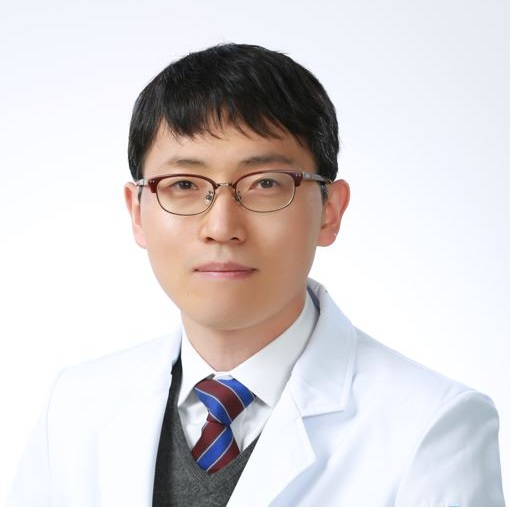 ▲제11차 일차의료학술상 수상자로 선정된 이충형 서울봄연합의원장 원장. (사진제공=한독)