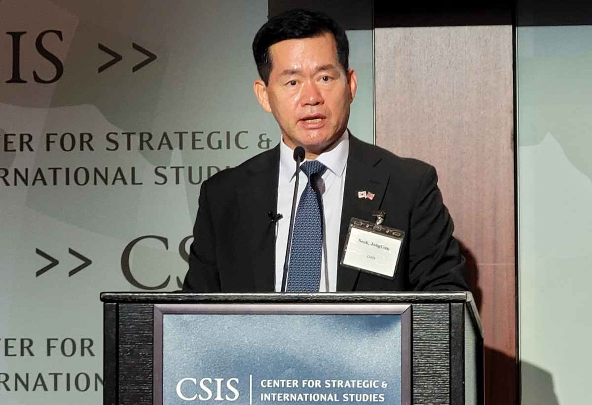 ▲석종건 방위사업청장이 17일(현지시간) 미국 워싱턴DC 전략국제문제연구소(CSIS)에서 열린 한미 방산협력 포럼에서 발언하고 있다.  (사진=연합뉴스)