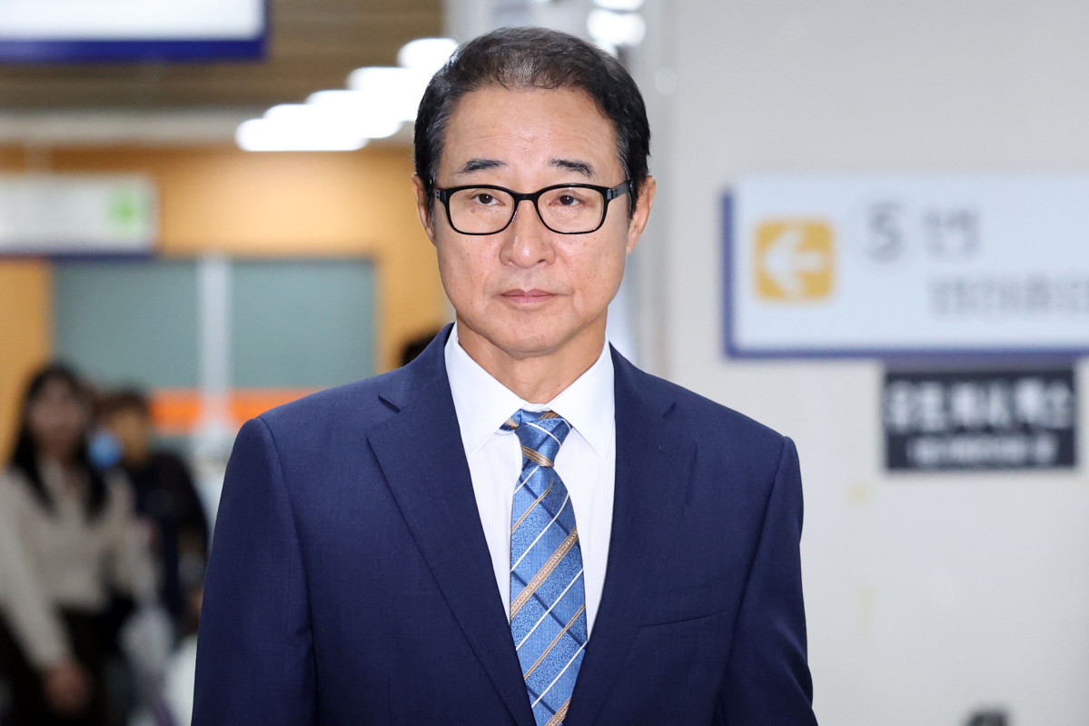 ▲ 이성만 전 의원이 19일 오후 서울 서초구 서울고등법원에서 열린 '민주당 돈봉투 수수 혐의' 항소심 선고기일에 출석하고 있다. (뉴시스)