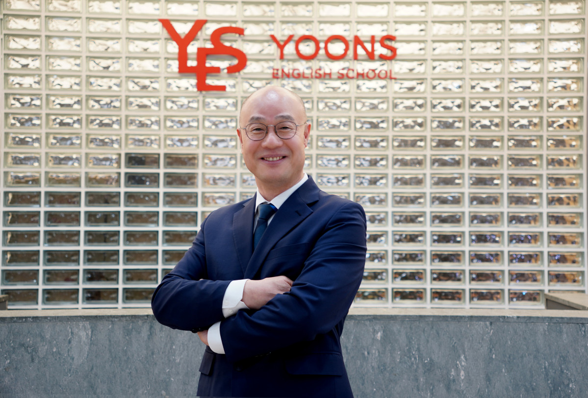 ▲설황수 윤선생 전무가 19일 서울 강동구 윤선생빌딩에서 포즈를 취하고 있다. (사진제공=윤선생)