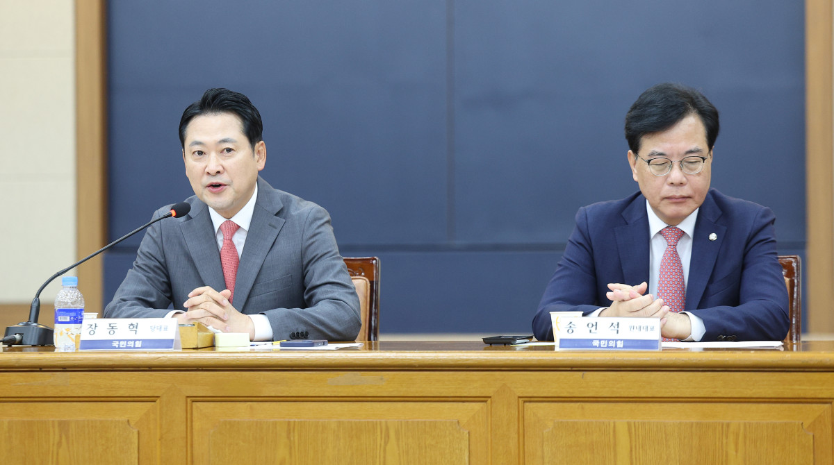 ▲국민의힘 장동혁 대표가 22일 대구 동구 신천동 대구상공회의소에서 열린 국민의힘-대구상의 정책 간담회에서 모두발언 하고 있다. 2025.9.22 (연합뉴스)