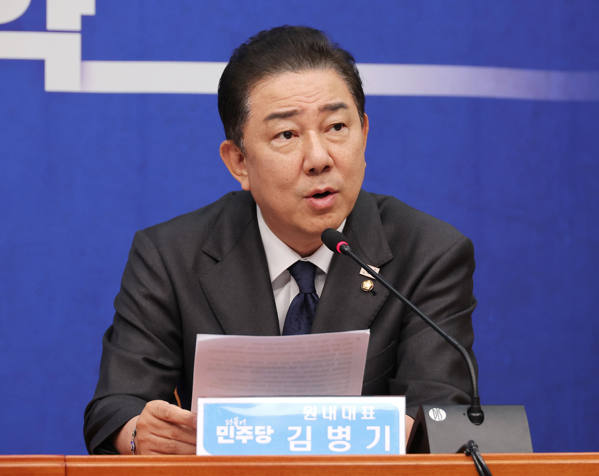 ▲김병기 더불어민주당 원내대표가 22일 서울 여의도 국회에서 열린 최고위원회에 참석해 발언하고 있다. (연합뉴스)