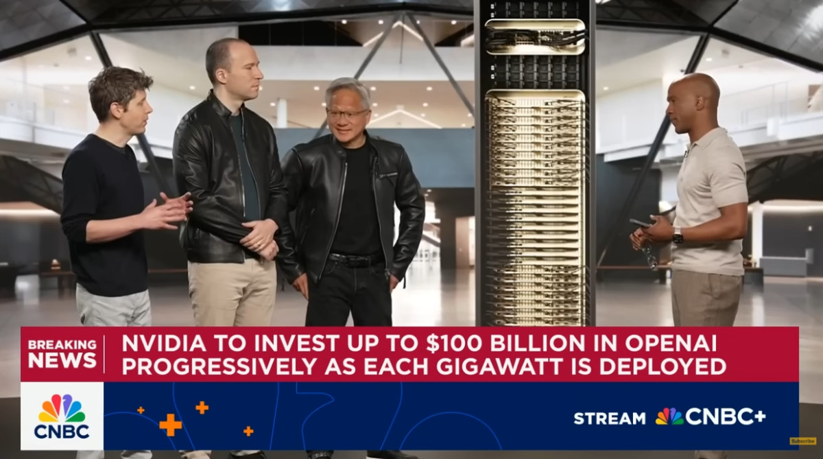 ▲젠슨 황(왼쪽 세 번째) 엔비디아 최고경영자(CEO)와 샘 올트먼(왼쪽) 오픈AI CEO, 그레그 브로크만(왼쪽 두 번째) 오픈AI 사장이 22일(현지시간) 미 경제매체 CNBC와 인터뷰하고 있다. 엔비디아는 오픈AI에 최대 1000억 달러(약 140조 원)을 투자한다고 밝혔다.  (출처 美CNBC 동영상 캡처)