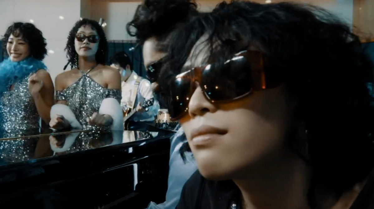 ▲이찬혁 '멸종위기사랑' MV 화면 중 일부. (사진제공=YG엔터테인먼트)