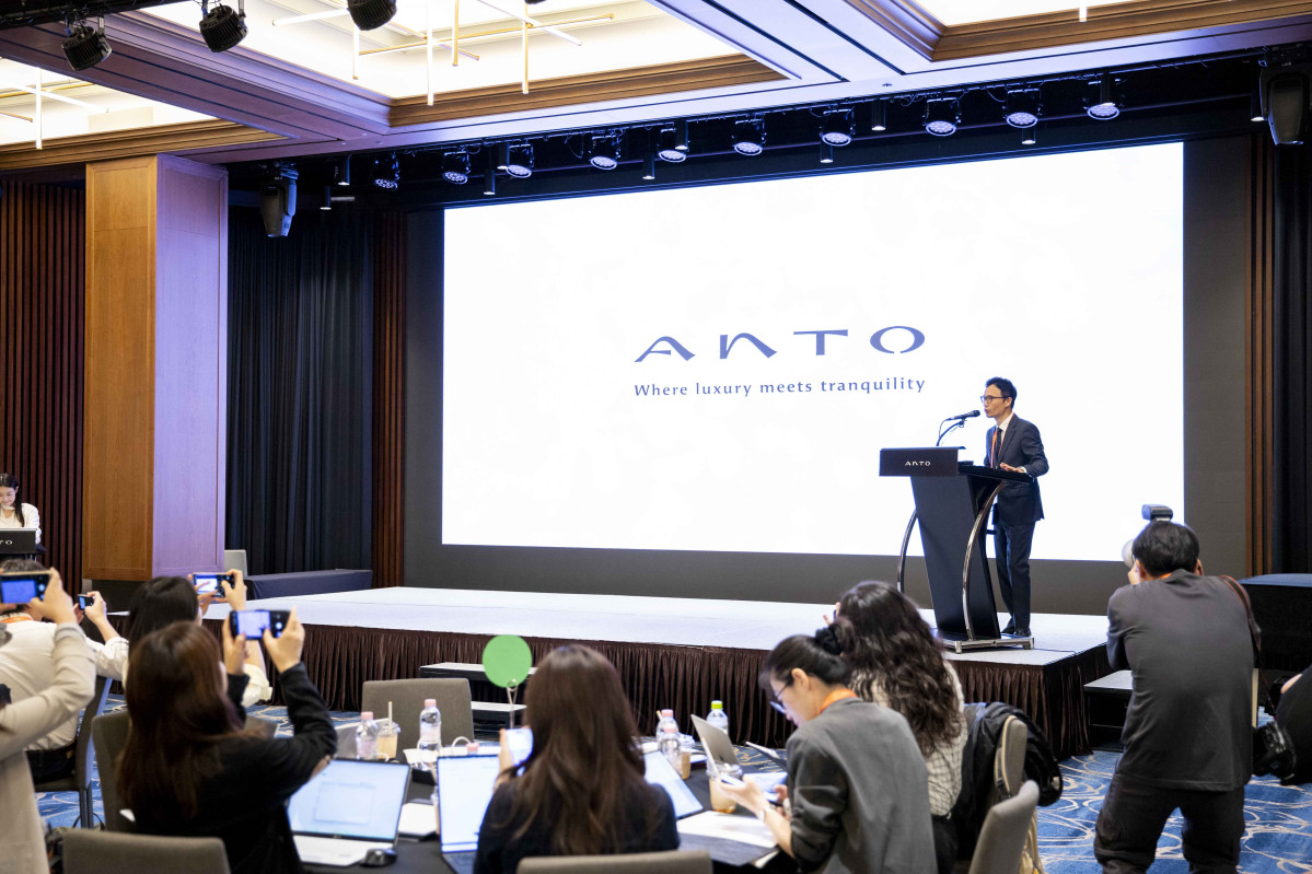 ▲23일 안토 기자간담회 현장에서 조성일 정상북한산리조트 대표가 기자들 질문에 답하고 있다. (사진제공=한화호텔앤드리조트)