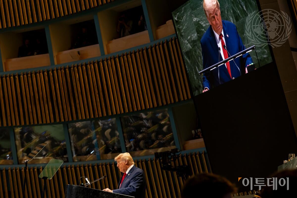 ▲23일(현지시간) 미국 뉴욕 유엔본부에서 도널드 트럼프 미국 대통령이 2기 행정부 출범 이후 처음으로 총회 연설에 나서고 있다.  (출처 유엔미디어)