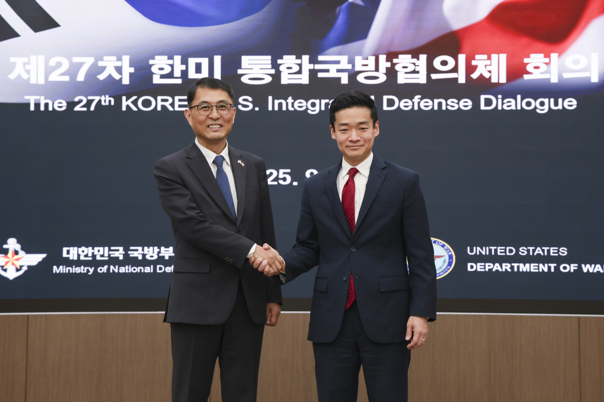 ▲한국 국방부의 윤봉희 국방정책실장 대리(왼쪽)와 미국 국방부의 존 노 동아시아부차관보(오른쪽)가 23∼24일 서울에서 열린 제27차 한미 통합국방협의체(KIDD) 회의에 수석대표로 참석했다. (연합뉴스)