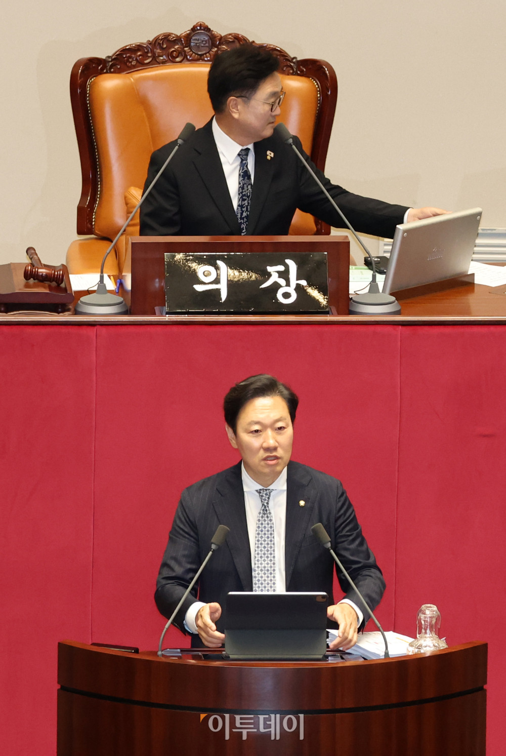 ▲25일 서울 여의도 국회 본회의에서 정부조직법 일부개정법률안과 관련해 박수민 국민의힘 의원이 무제한토론(필리버스터)을 하고 있다. 고이란 기자 photoeran@