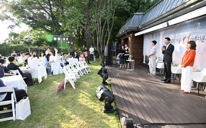 ▲오세훈 서울시장이 25일 남산 한남 웨딩가든에서 열린 '더 아름다운 결혼식 칸타빌레'에서 인사말을 하고 있다. (사진제공=서울시)
