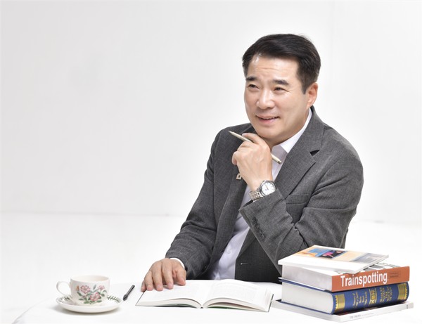 ▲윤영주 박사가 내년 전남 보성군수 선거 레이스의 막을 올리며 사실상의 출사표를 던졌다.
(사진제공=윤영주 )