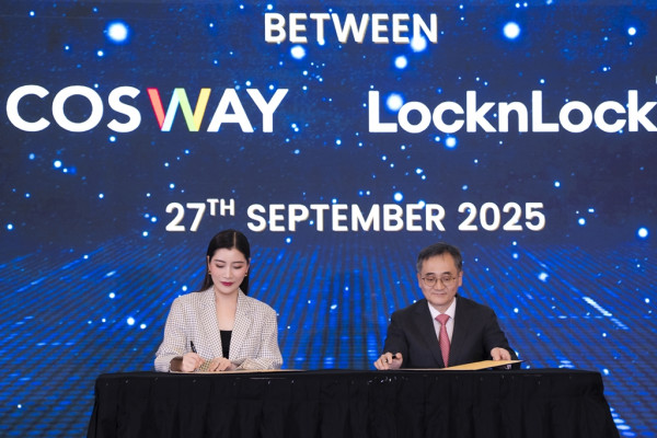 ▲락앤락은 말레이시아 최대 다단계 마케팅(MLM) 기업 코스웨이와 26일 쿠알라룸푸르에서 열린 창립 46주년 행사에서 업무협약(MOU)을 체결했다. (사진제공=락앤락 )