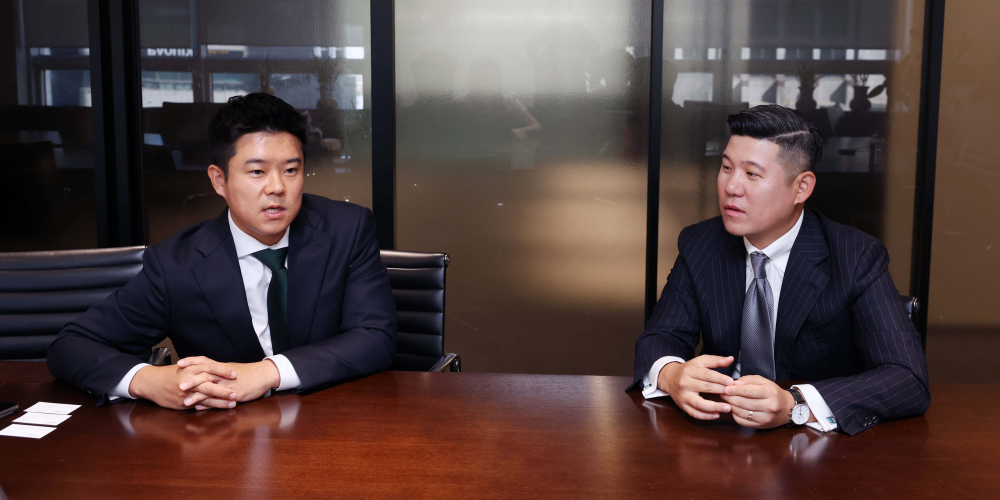 ▲장호영(오른쪽), 서동철 JKL파트너스 상무가 10일 서울 강남구 JKL파트너스에서 이투데이와 인터뷰를 갖고 있다. 신태현 기자 holjjak@ (이투데이DB)