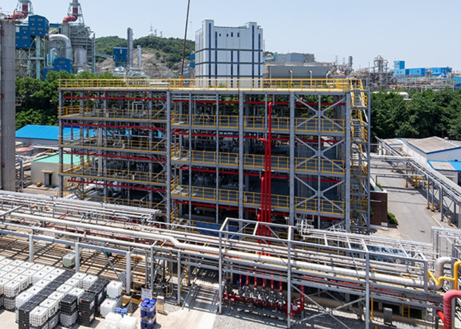 ▲동성케미컬이 전남 여수공장 부지에 증설한 유기과산화물 생산라인. (사진제공=동성케미컬)