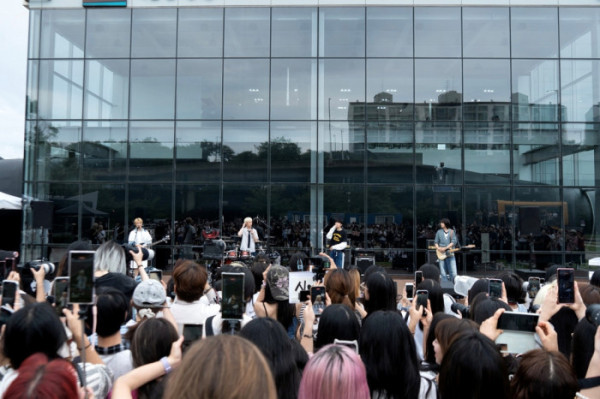 ▲AxMxP(사진=FNC엔터테인먼트)